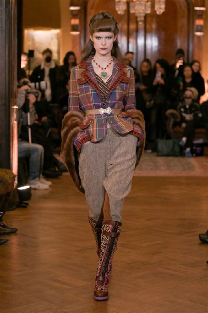 Anna Sui: The Visionary Fashion Designer Who Redefined Style