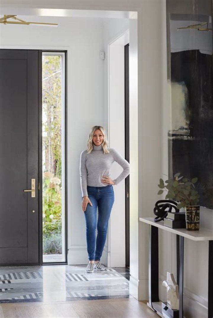 Debra Salmoni Net Worth: A Deep Dive into Her Life, Career, and Wealth