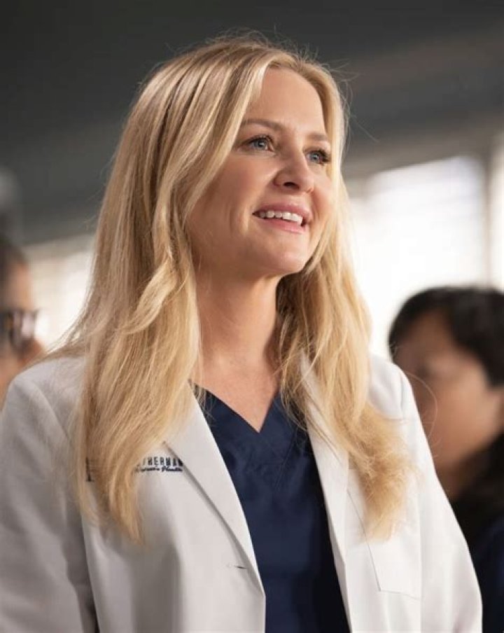 Exploring Arizona Robbins: A Grey's Anatomy Character Analysis