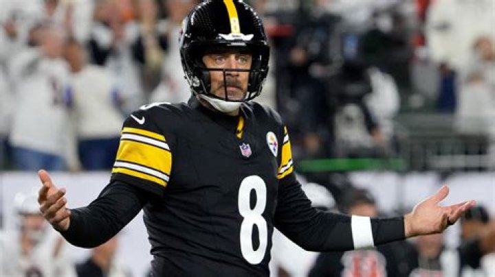 Insights into Aaron Rodgers Regrets Past Relationships: A Detailed Exploration